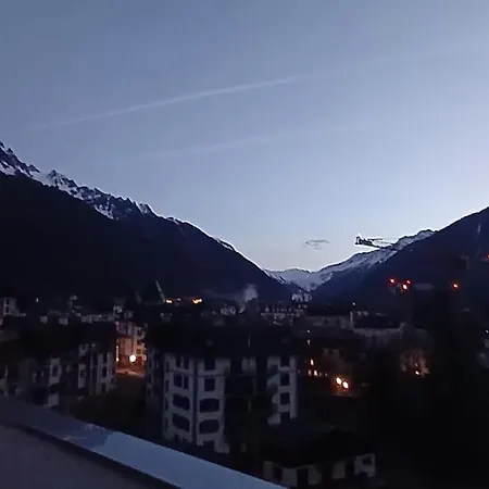 Two Bedroom Apartment, Hypercenter, Terrace Mont Blanc, Parking * Chamonix