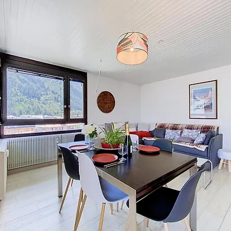 Two Bedroom Apartment, Hypercenter, Terrace Mont Blanc, Parking 霞慕尼