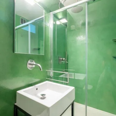 شقة Two Bedroom Apartment, Hypercenter, Terrace Mont Blanc, Parking